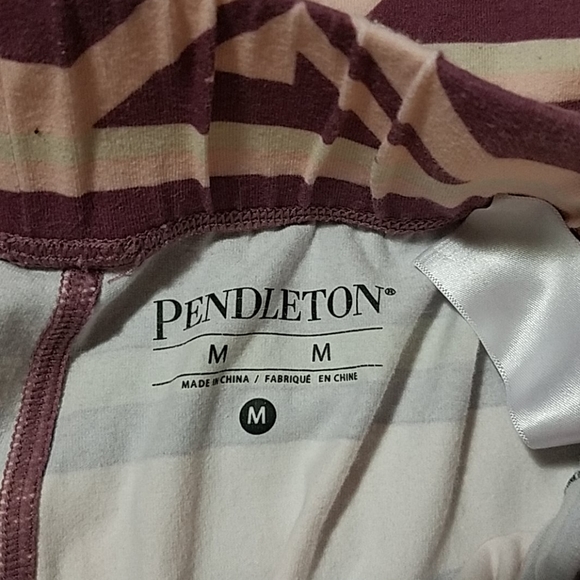 Pendleton shirt and leggings - Picture 7 of 7